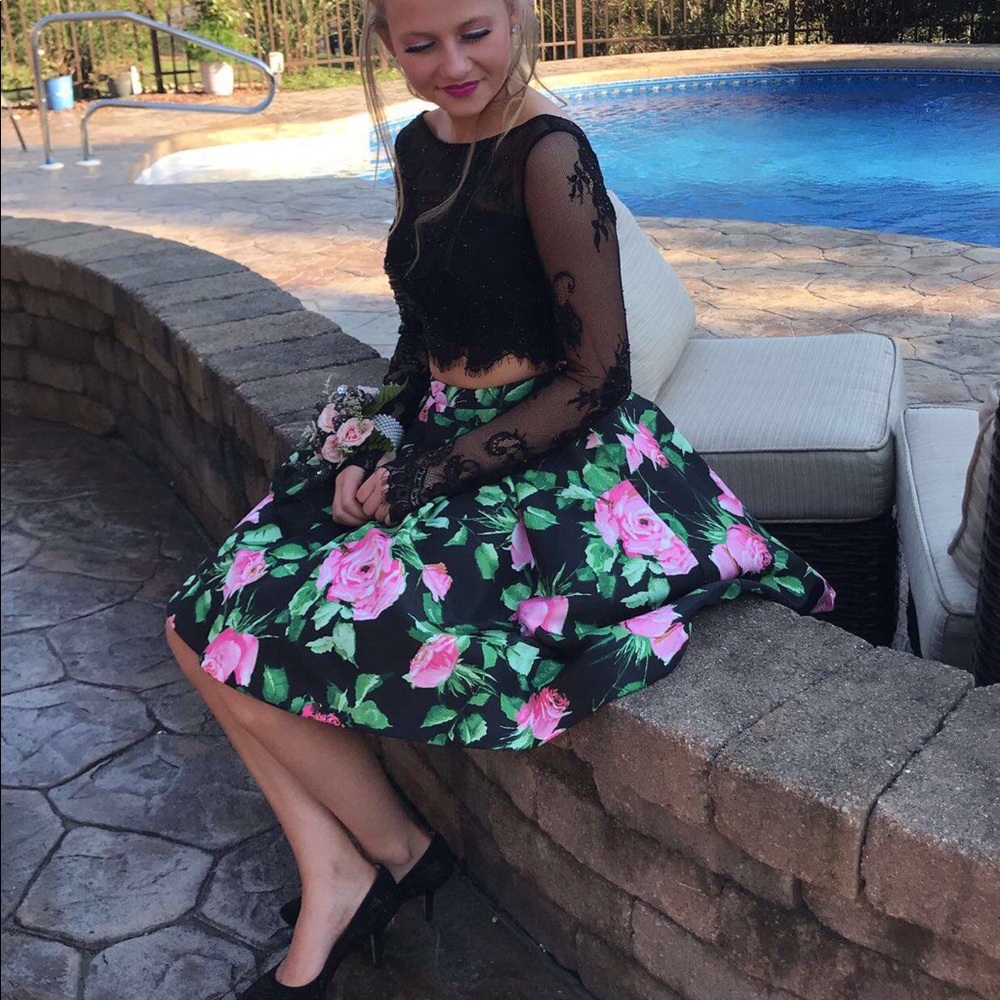 Sherri Hill 2pc short - Picture 1 of 7